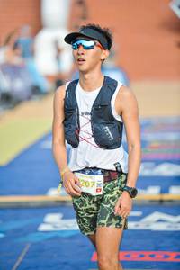 BIB: 1207
                            <button type="button" onclick="openModal(22764491)" class="btn btn-primary btn-sm float-right btn-popup" data-toggle="modal" data-target=".modal-high-quality">
                        <i class="fas fa-shopping-cart"></i> Add to Cart
                    </button>
                                            <button type="button" onclick="isThisMe(22764491, true)" class="btn btn-success btn-sm float-right btn-popup btn-isme hidden" data-toggle="tooltip" data-placement="bottom" title="นี่คือรูปของคุณใช่ไหม คลิกที่นี่เพื่อเอาเข้าอัลบั้ม">
                        <i class="fas fa-plus"></i> Add to album
                    </button>
                    <button type="button" onclick="isThisMe(22764491, false)" class="btn btn-warning btn-sm float-right btn-popup btn-isnotme hidden">
                        <i class="fas fa-ban"></i> Remove from album
                    </button>